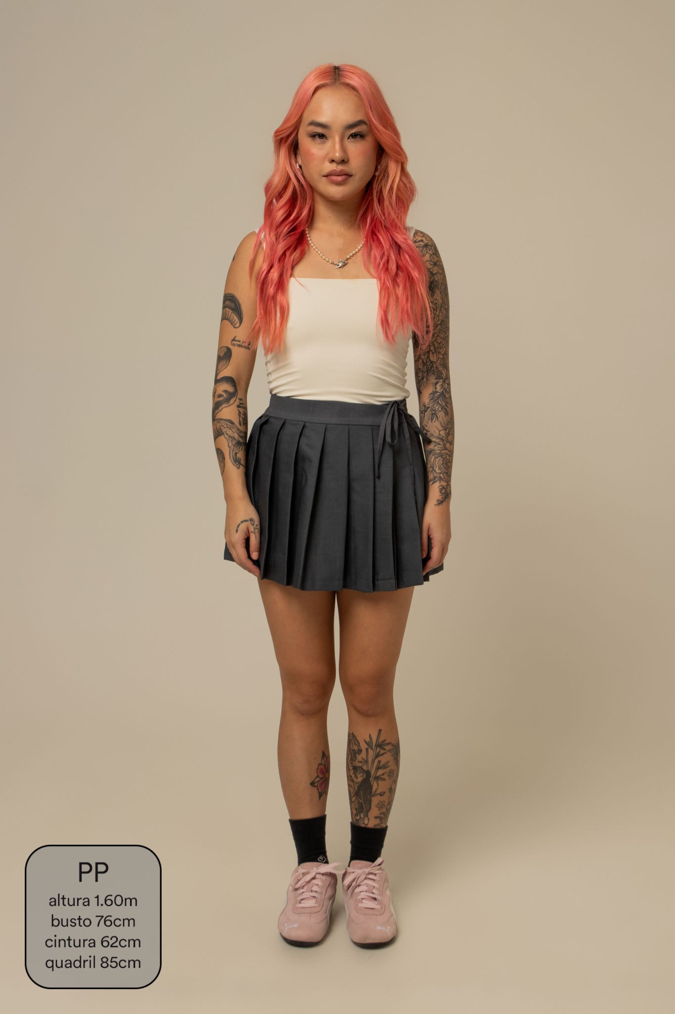 mini saia shorts plissada chefa