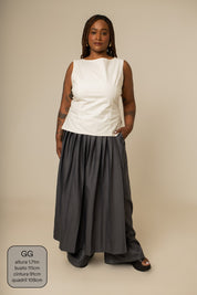 calça saia plissada collab frida & lela