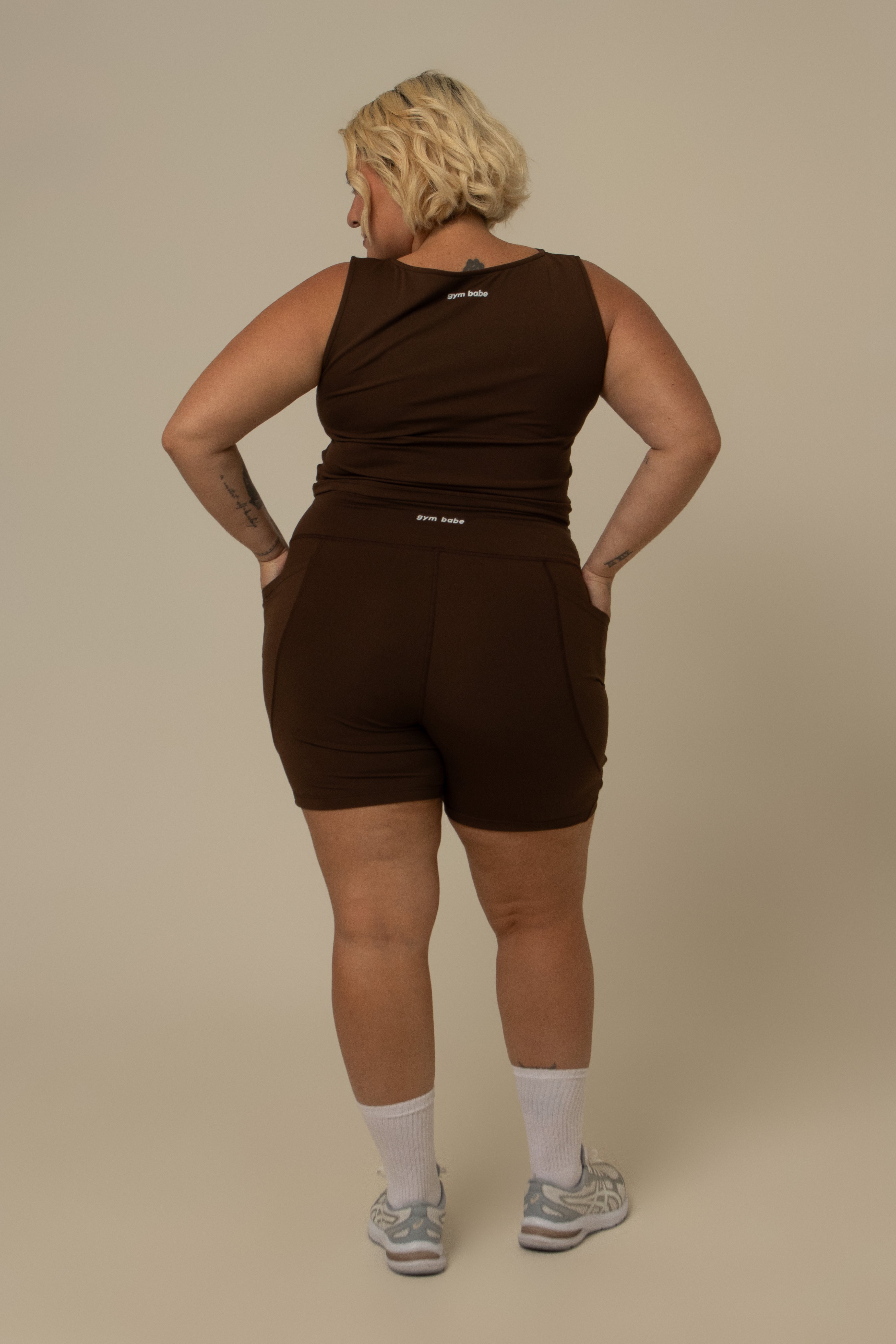 short compress gym babe | short fitness com bolsos