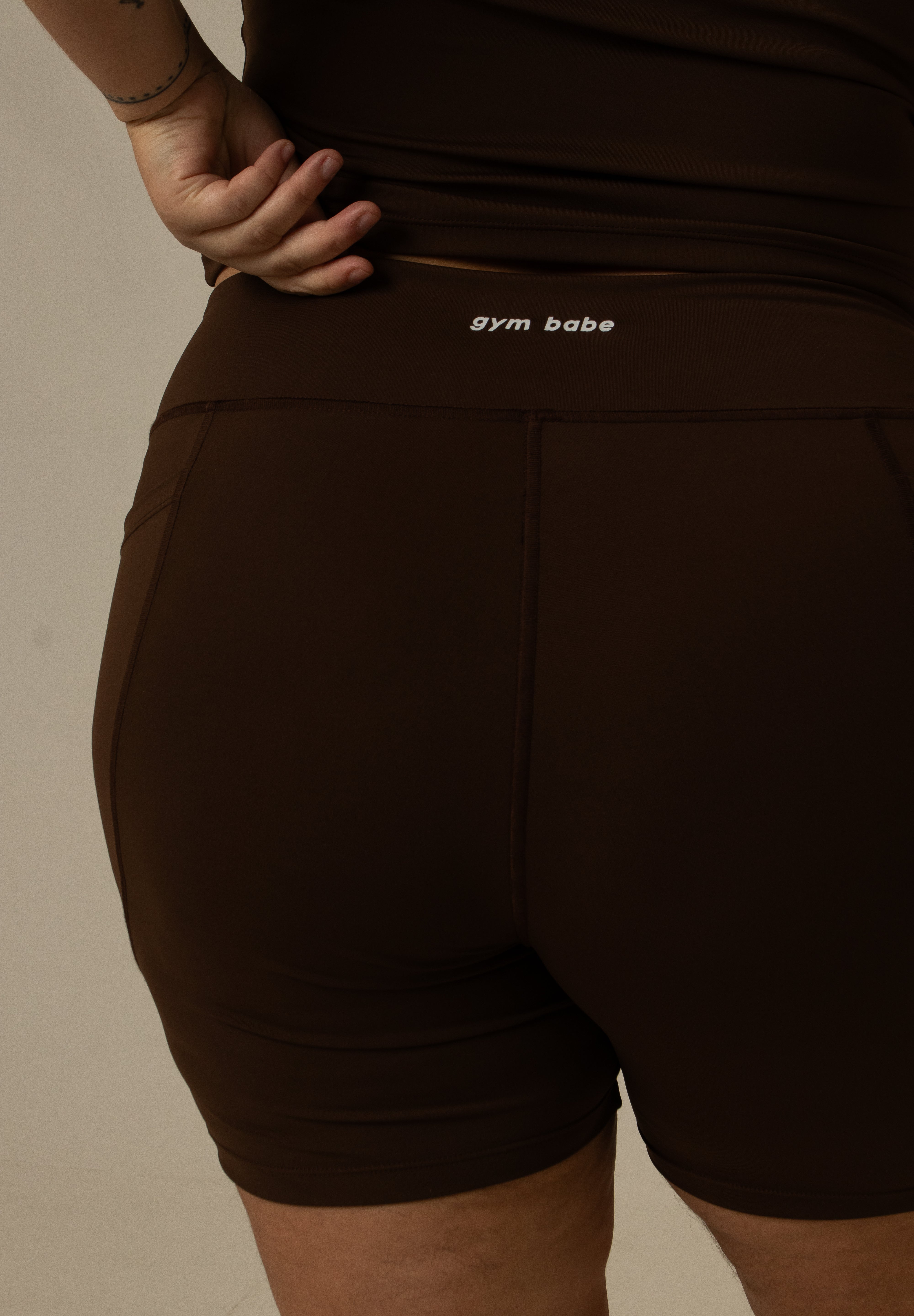 short compress gym babe | short fitness com bolsos