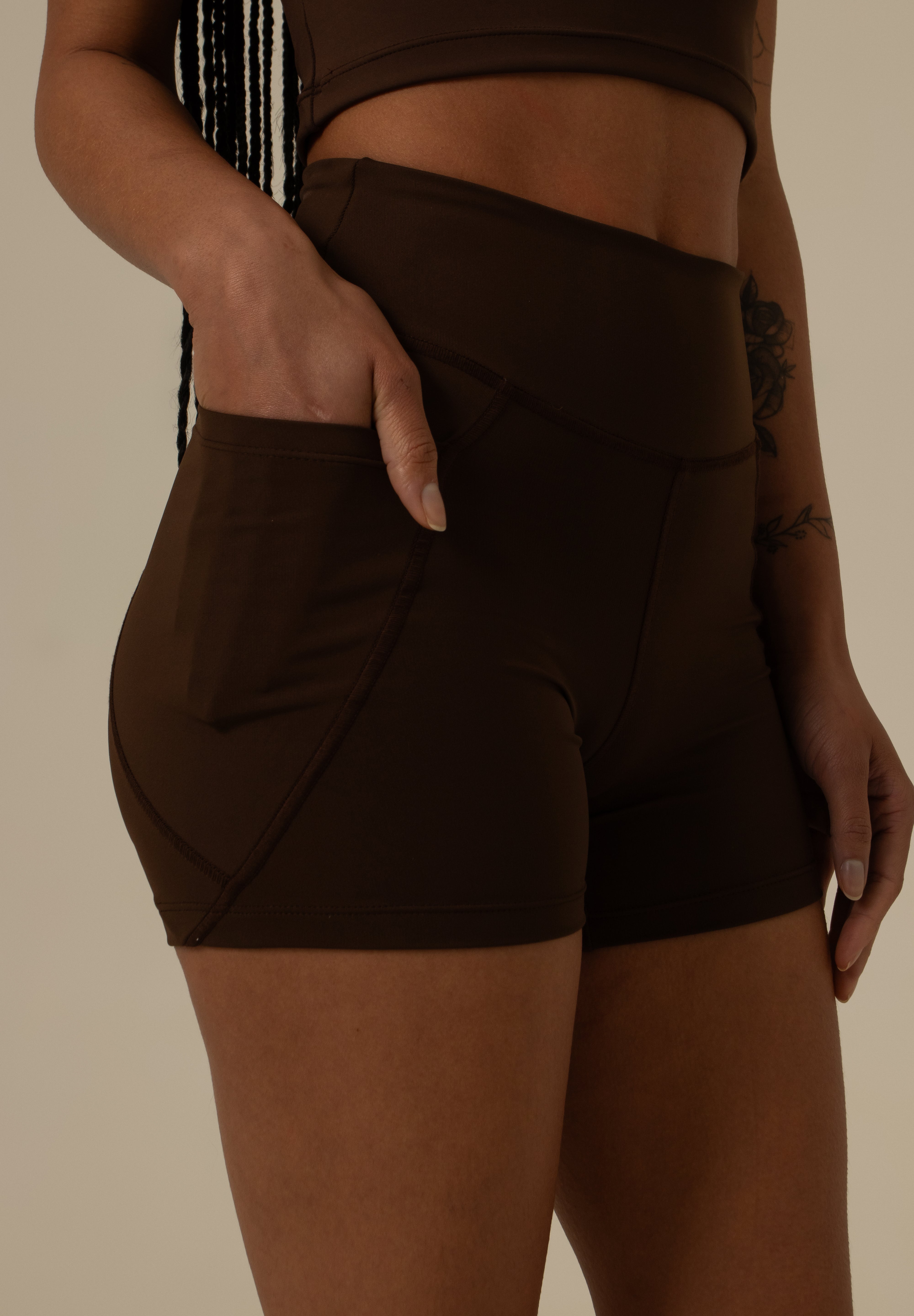 short compress gym babe | short fitness com bolsos