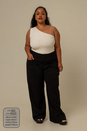 calça de alfaiataria com cinto regulável