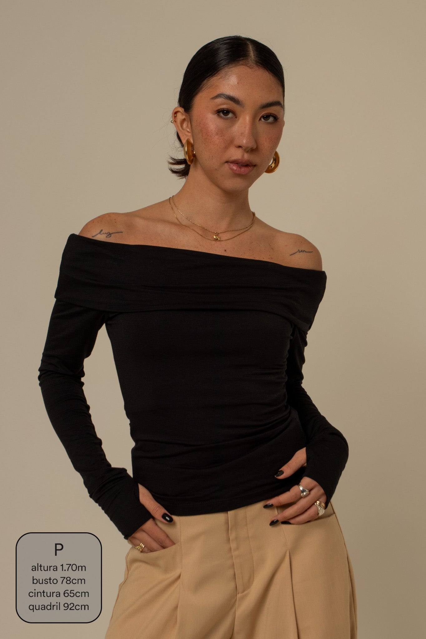 blusa manga longa ombro a ombro