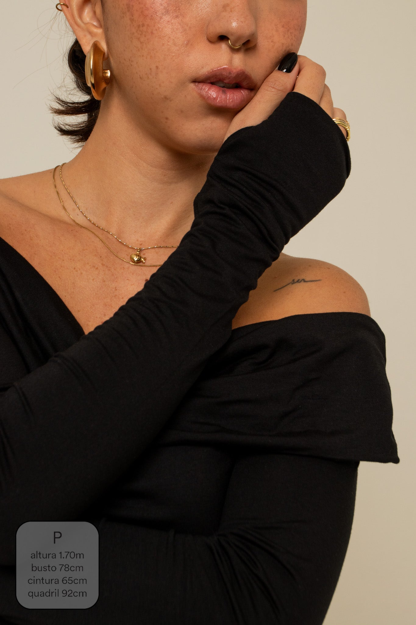 blusa manga longa ombro a ombro
