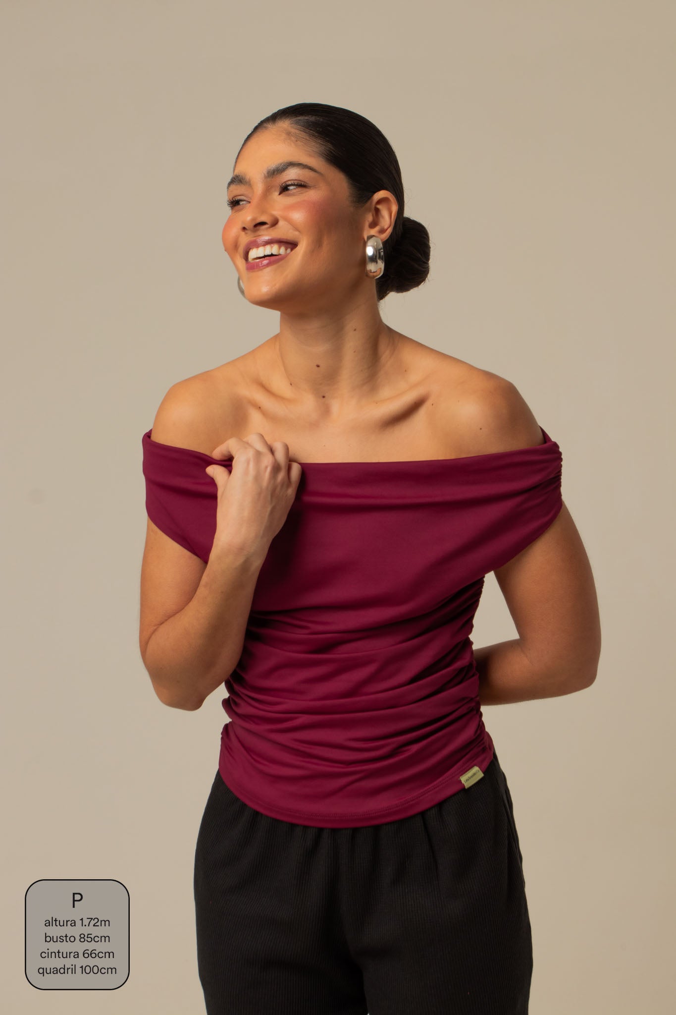 blusa ombro a ombro clássica