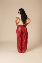 calça de couro falso brava
