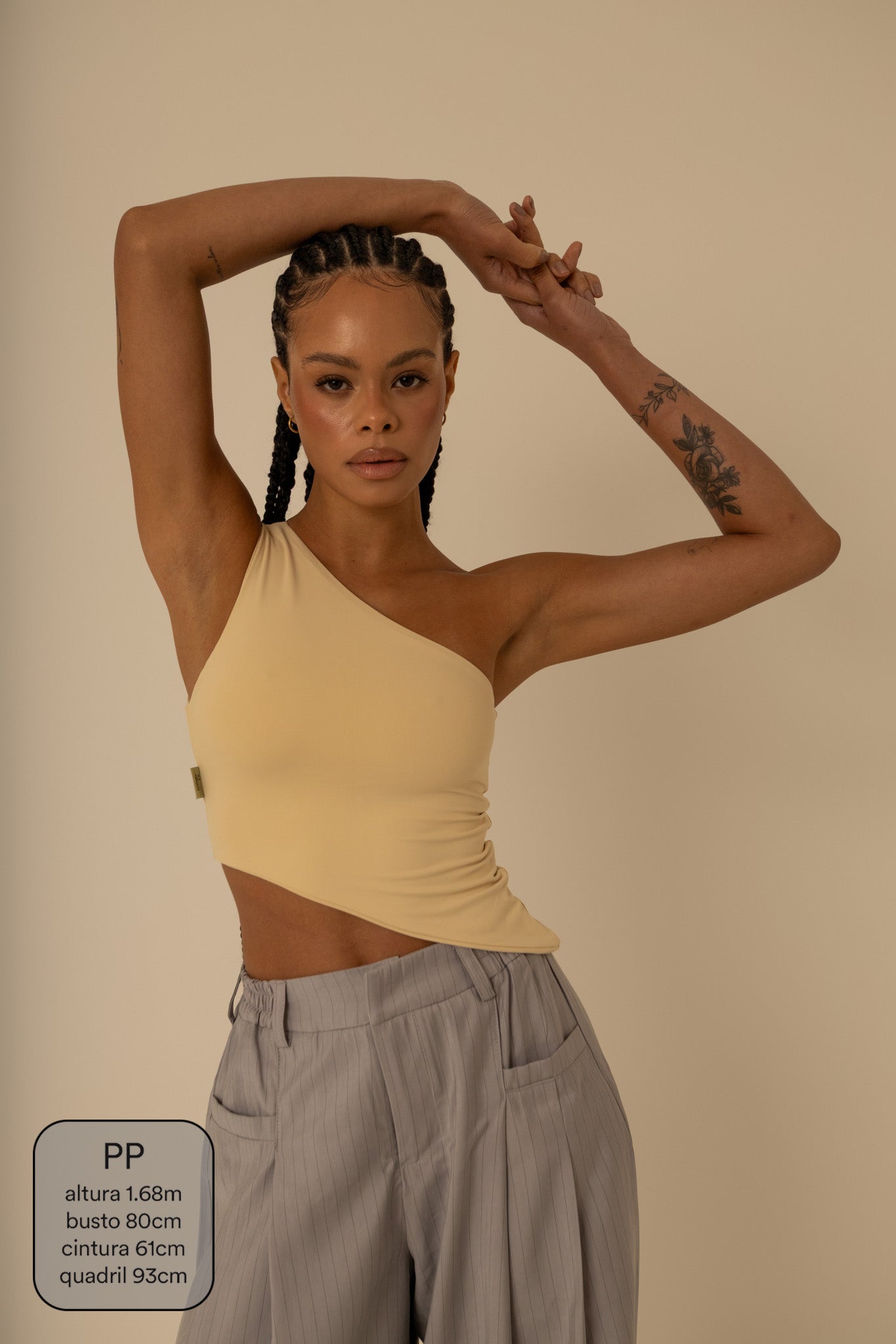 blusa assimétrica desejo clássica – Lela Brandão Co.