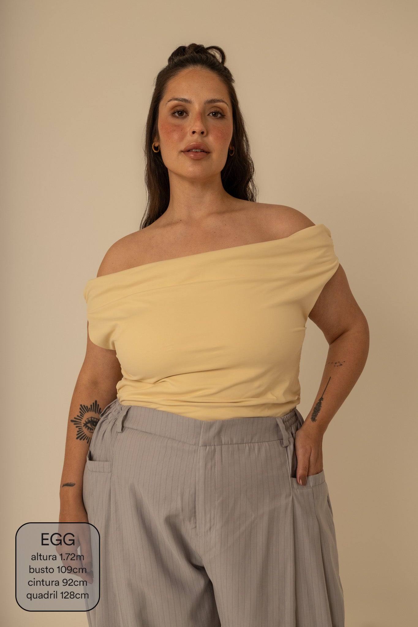 blusa ombro a ombro clássica