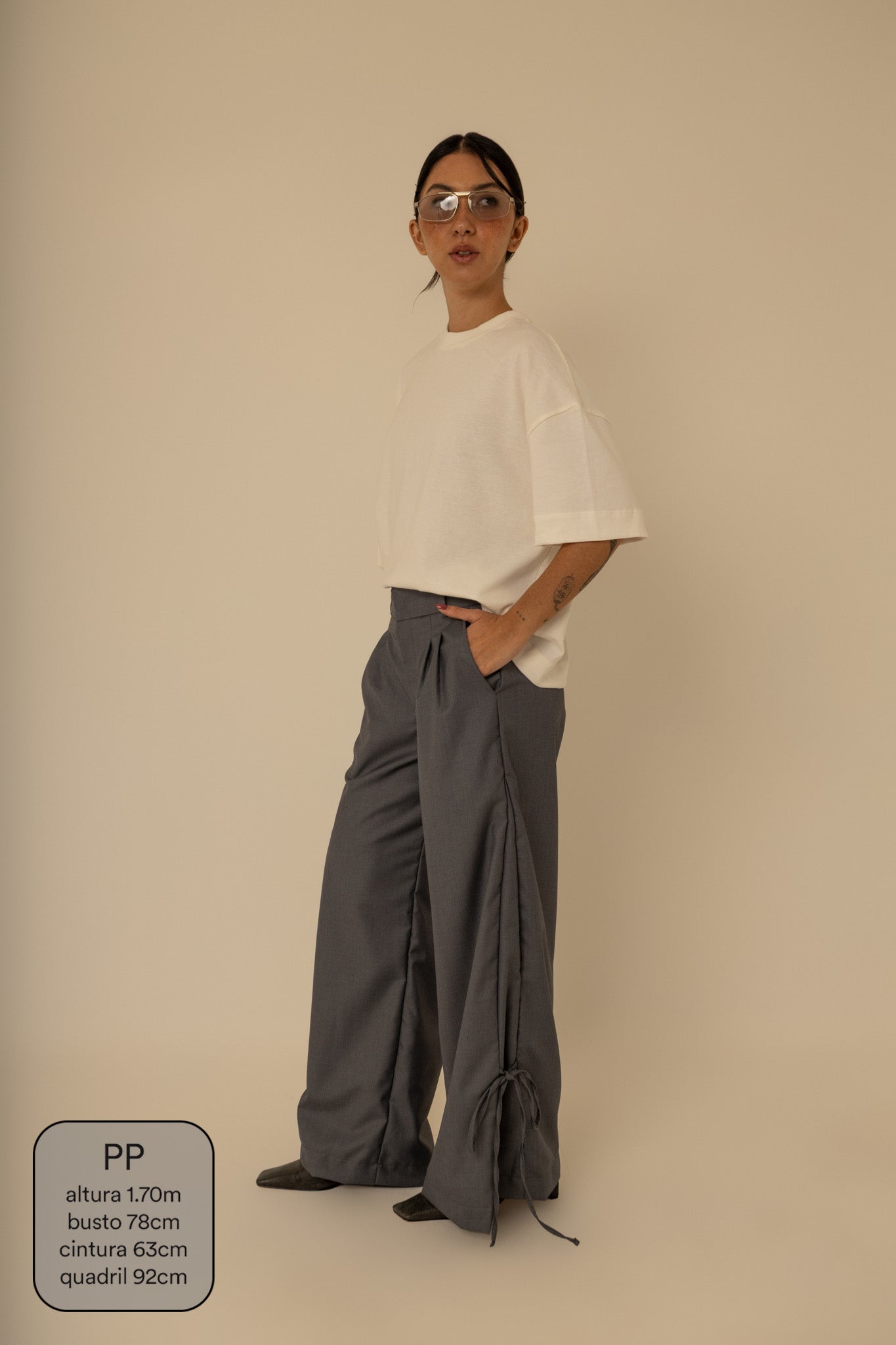 calça laço | calça alfaiataria com amarração na barra
