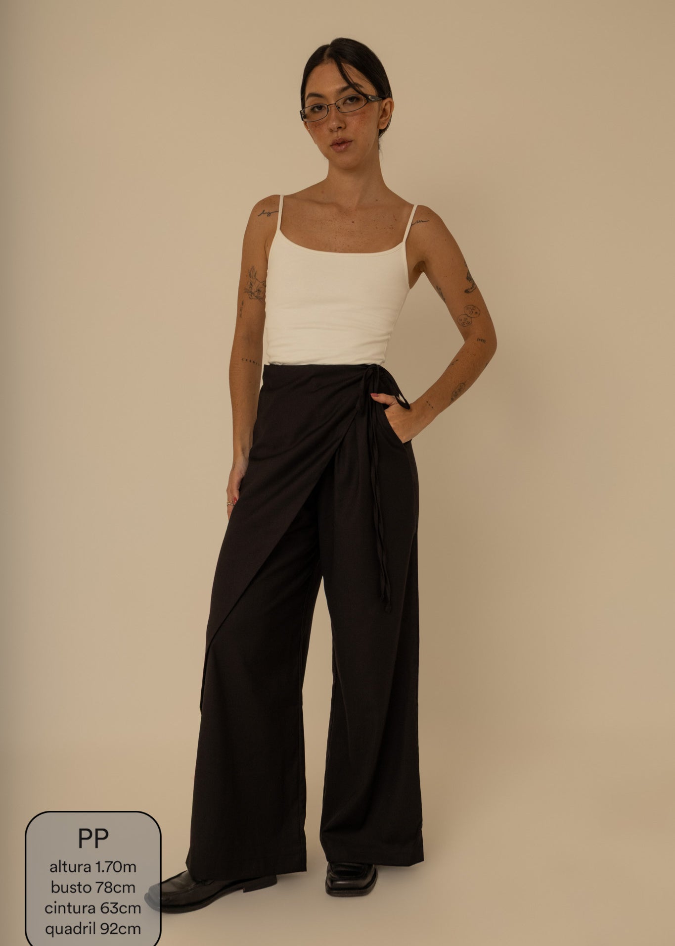 calça-saia de alfaiataria chefa