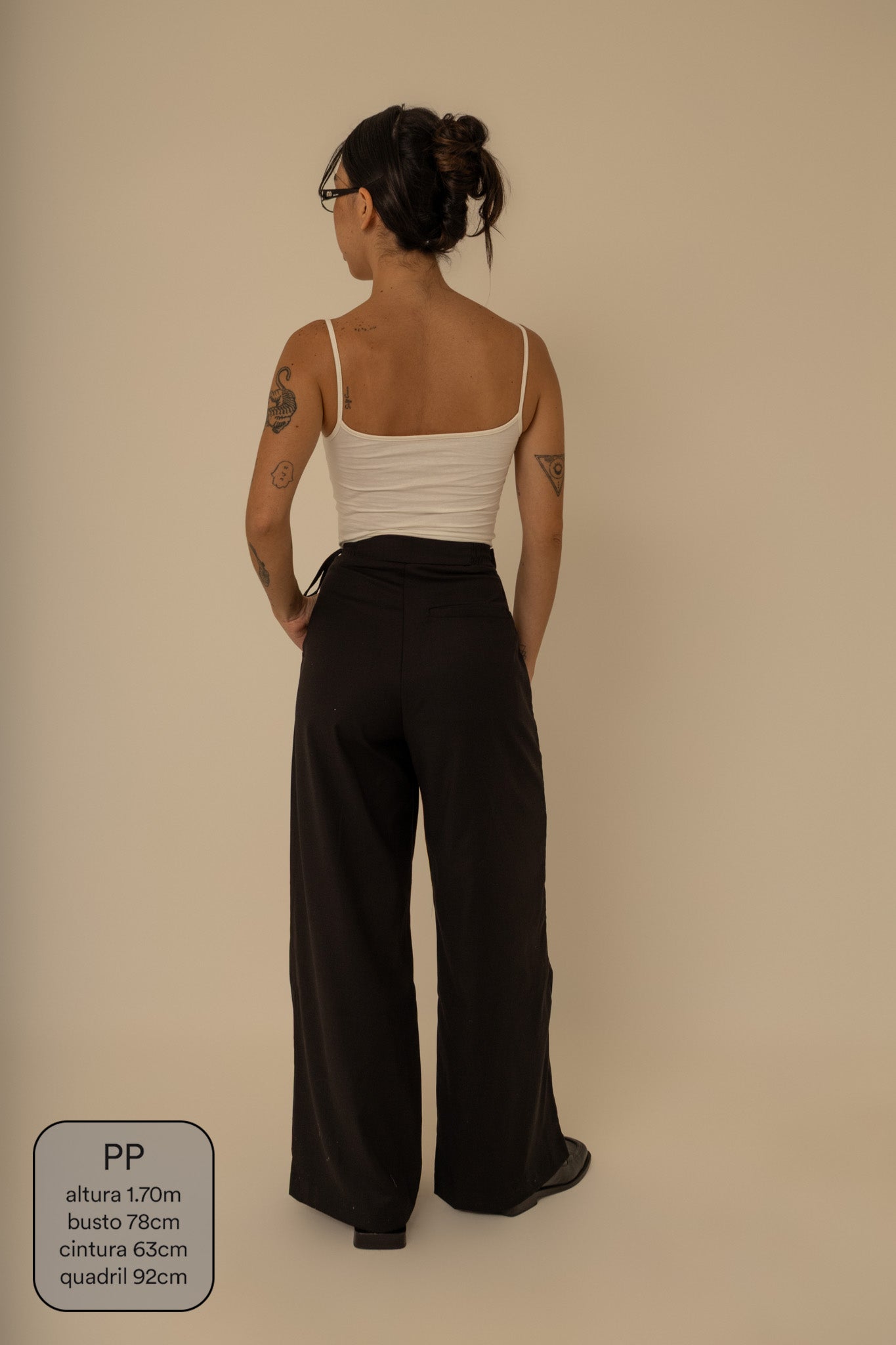 calça-saia de alfaiataria chefa