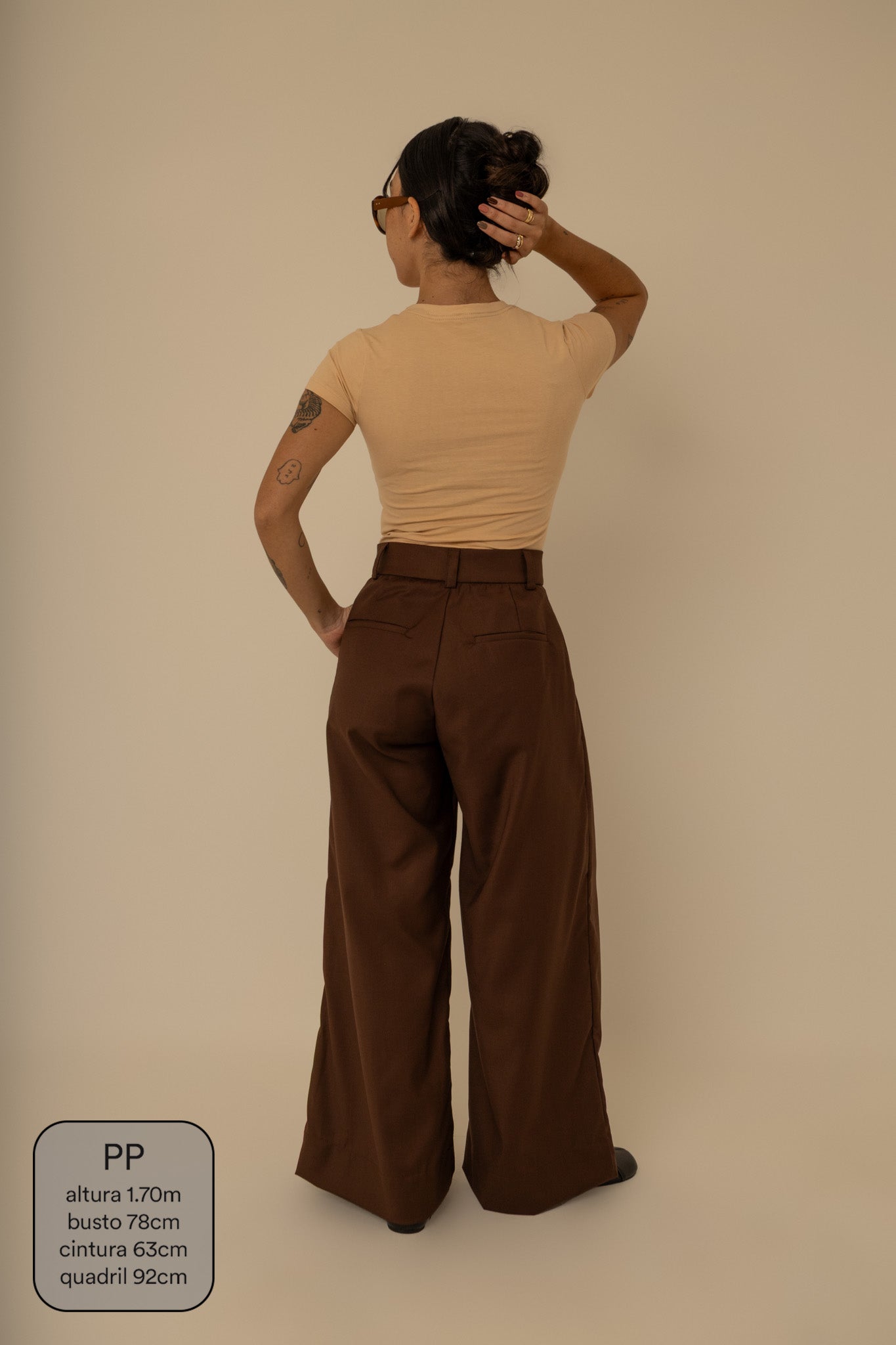 calça alfaiataria ajustável chefa