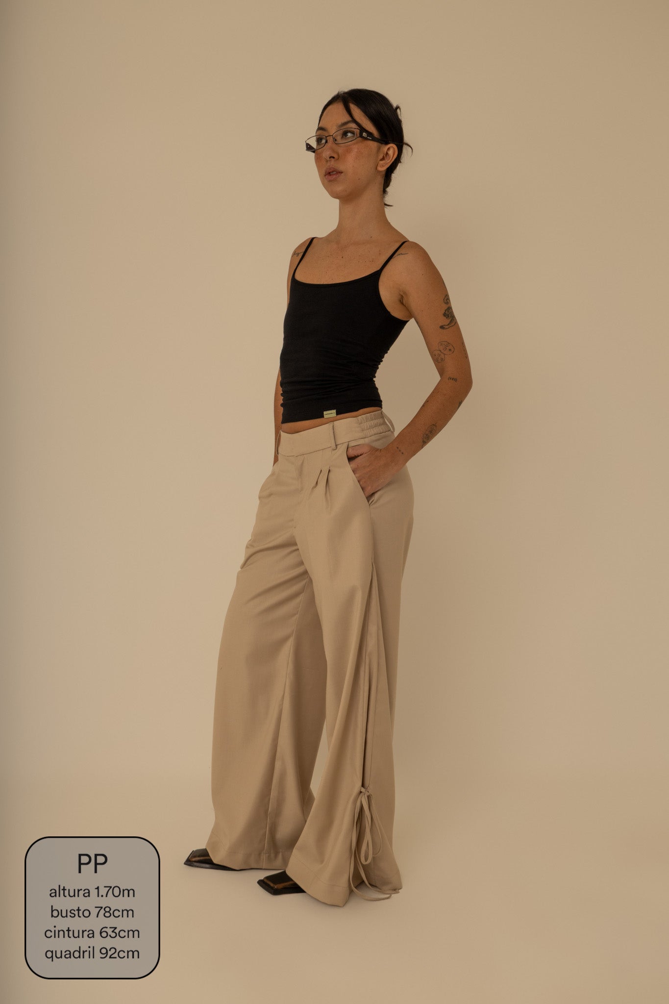 calça laço | calça alfaiataria com amarração na barra