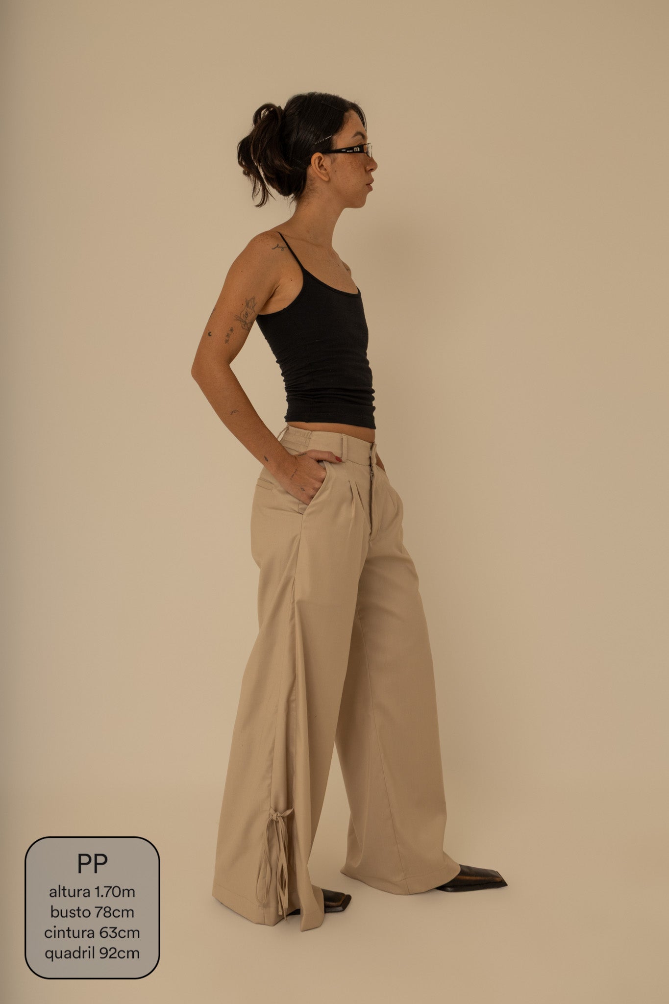 calça laço | calça alfaiataria com amarração na barra
