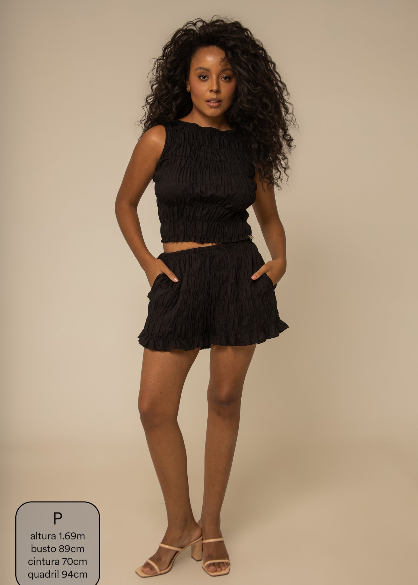 short rancho lastex com bolsos