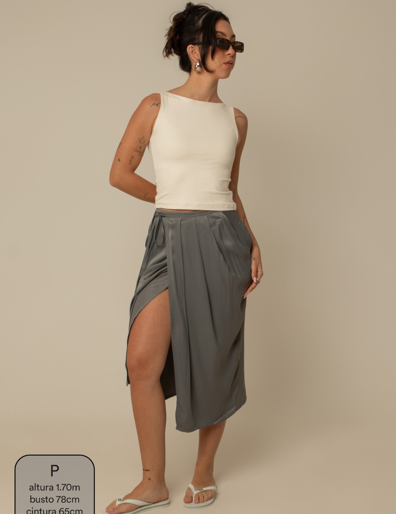 saia midi envelope com bolsos