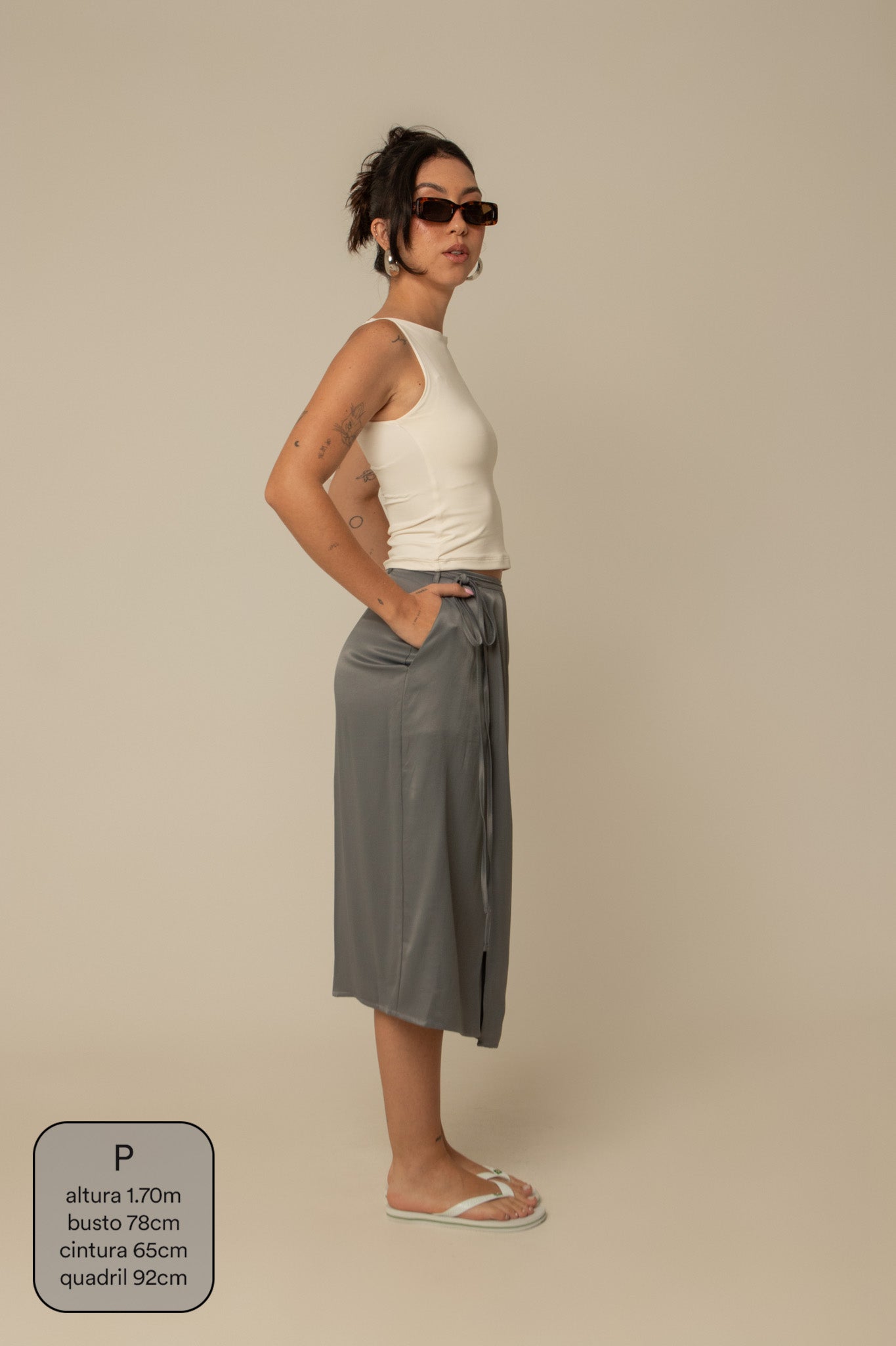saia midi envelope com bolsos
