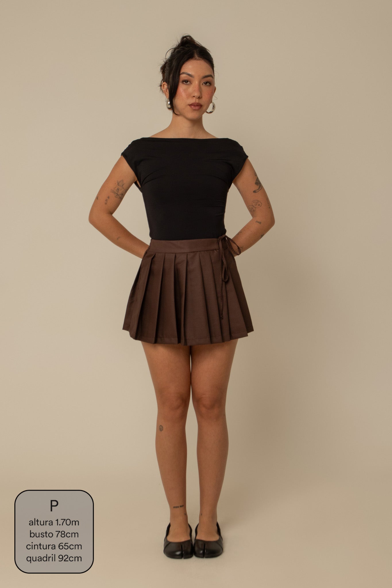 mini saia shorts plissada chefa