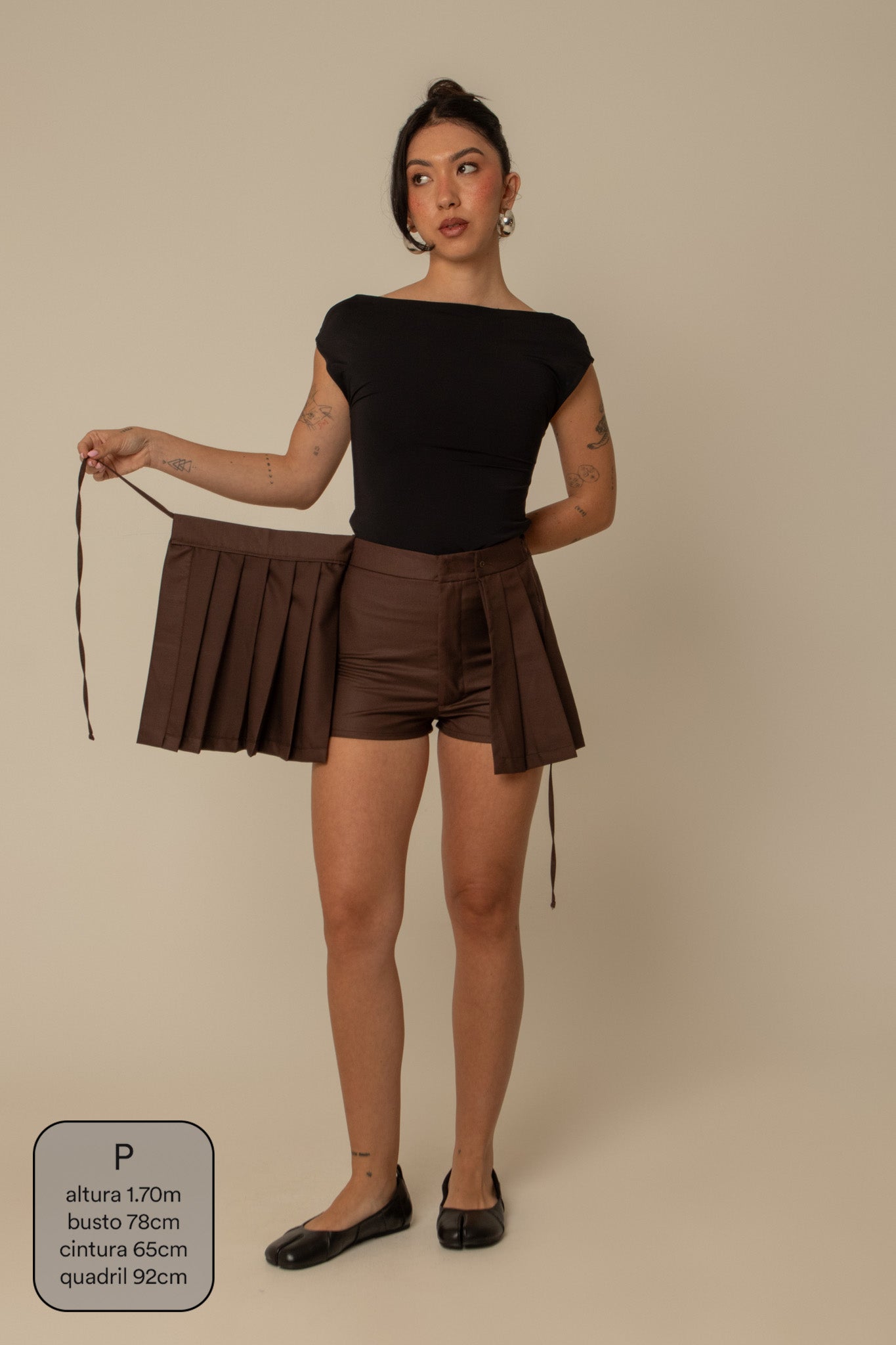 mini saia shorts plissada chefa