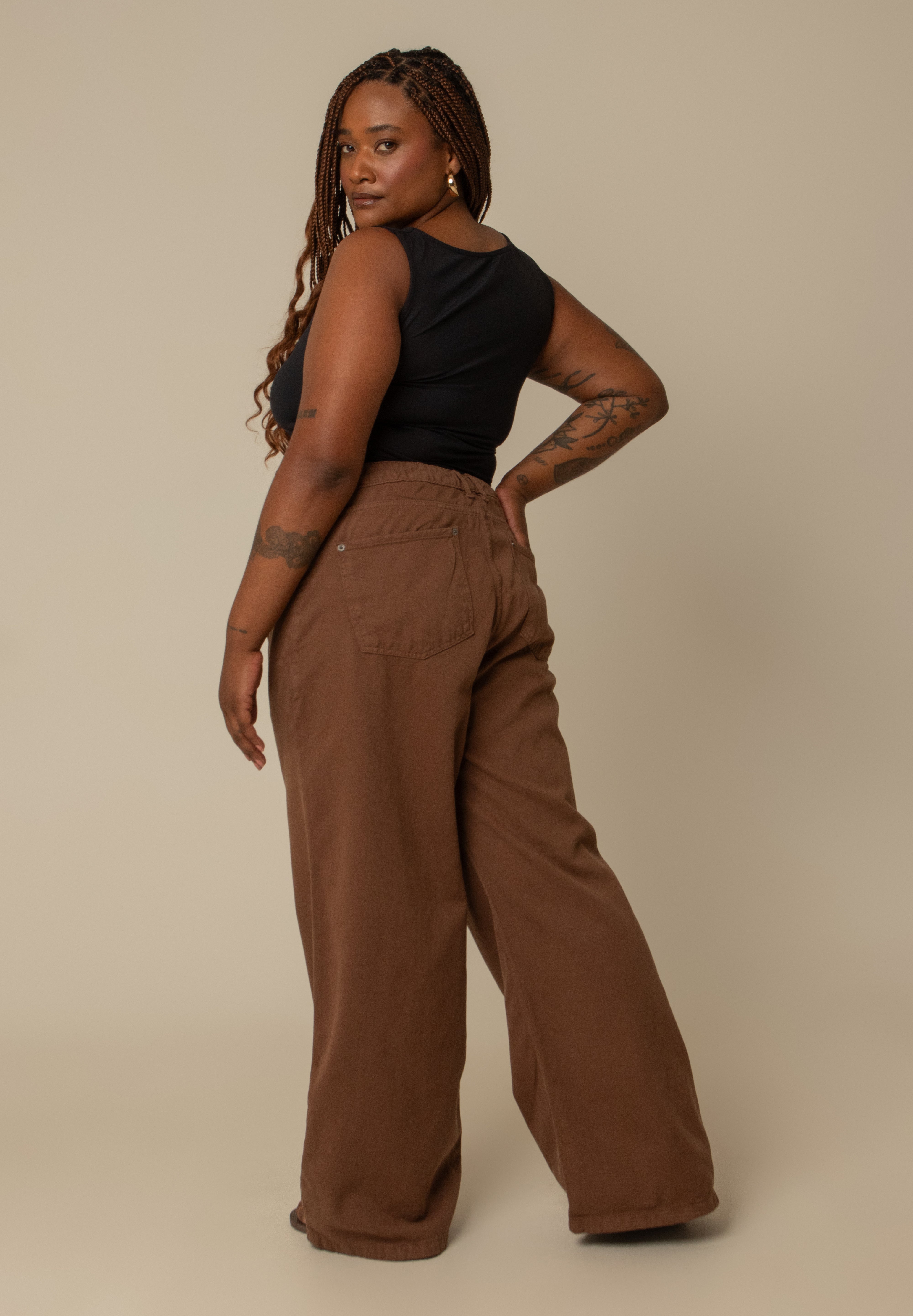 calça jeans ajustável wide mocha