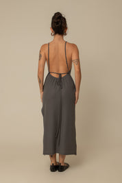 vestido comfy | vestido costas abertas com fenda lateral