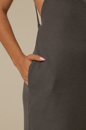 vestido comfy | vestido costas abertas com fenda lateral