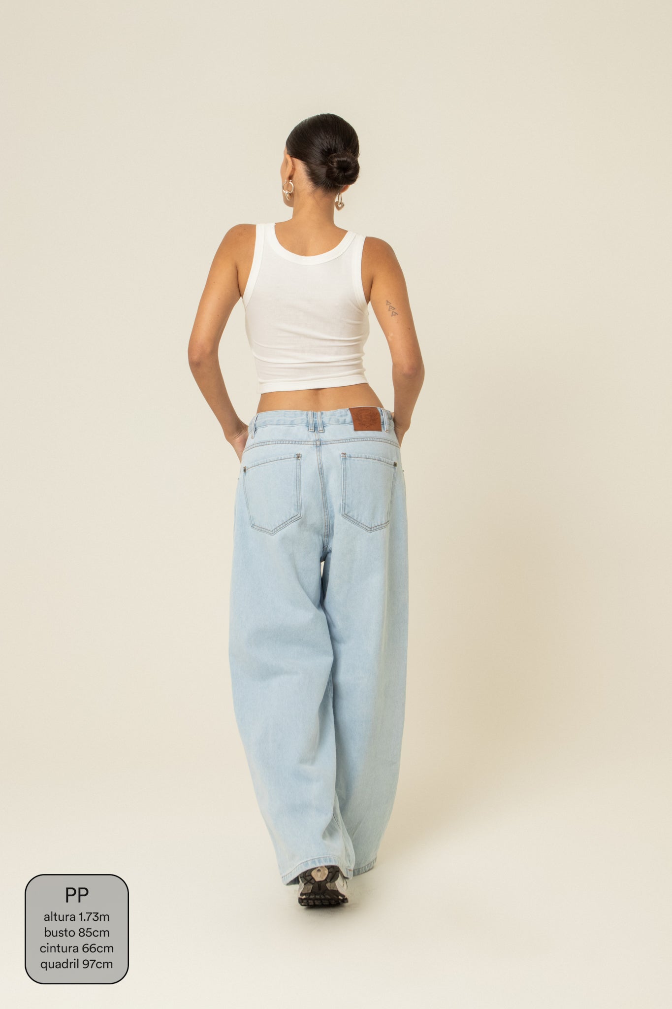 calça jeans ajustável baggy light blue