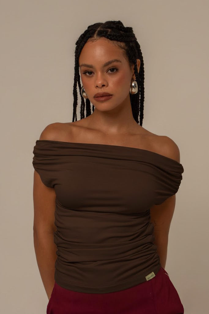 blusa ombro a ombro clássica