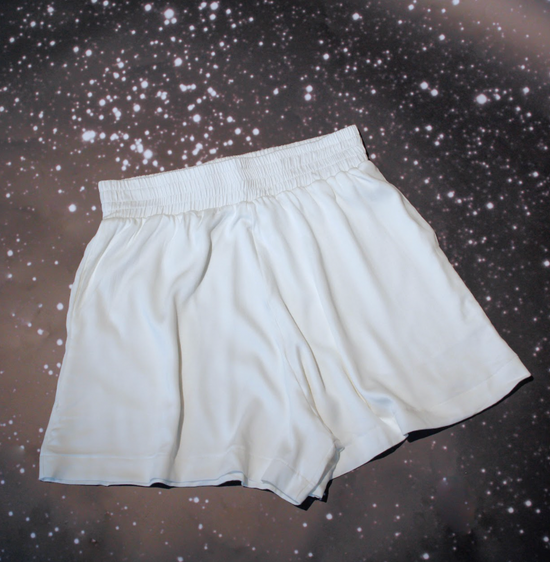 short ciclos off white