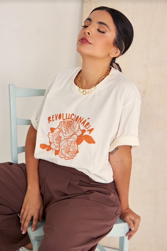 camiseta revolucionária
