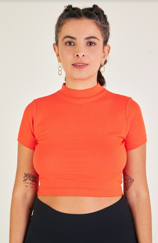 cropped manguinha tomate