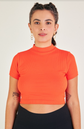 cropped manguinha tomate