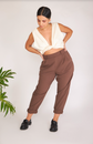 calça alfaiataria elos marrom