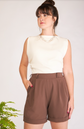 short alfaiataria elos marrom