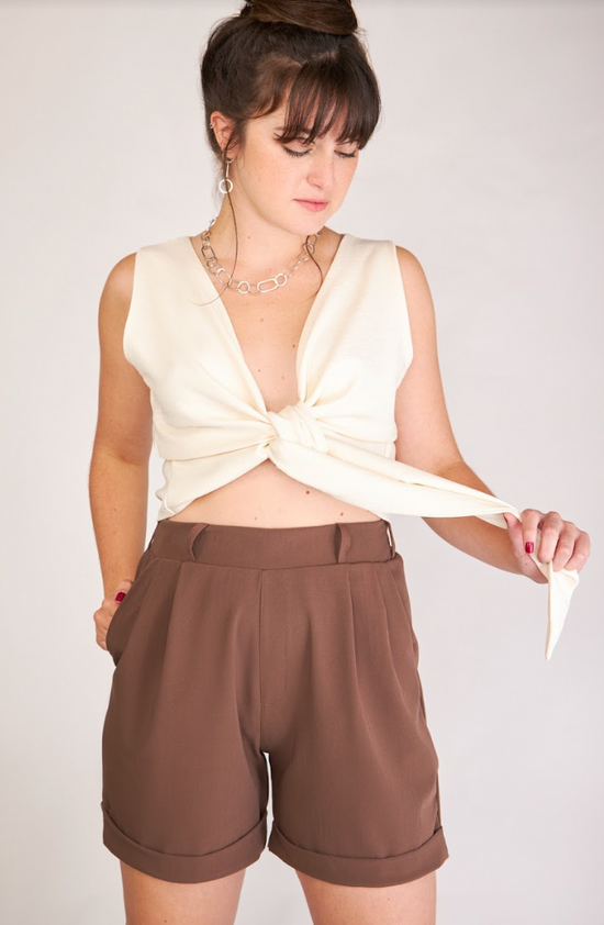 short alfaiataria elos marrom